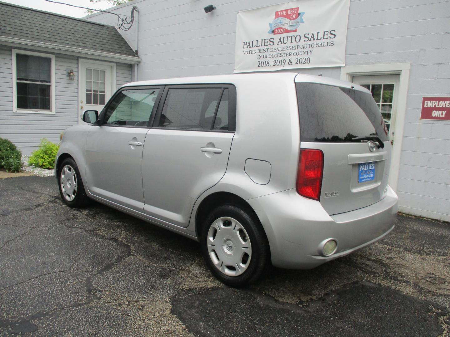 2009 SILVER Scion xB Wagon (JTLKE50E491) with an 2.4L L4 DOHC 16V engine, located at 540a Delsea Drive, Sewell, NJ, 08080, (856) 589-6888, 39.752560, -75.111206 - Photo#3